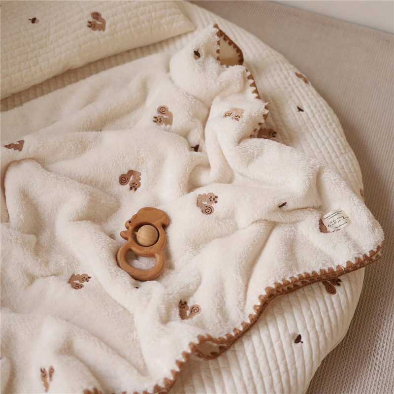 Selimut bayi musim dingin, sel - Baby Boy Nursery Quilt ulasan dan harga